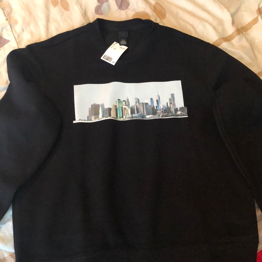 Men’s H&M sweatshirt